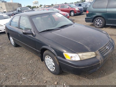 1997 Toyota Camry LE, IAA US lot 46203176: auction vehicle photo