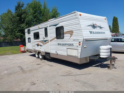 2004 Fleetwood Wilderness, IAA US lot 45783854: auction vehicle photo