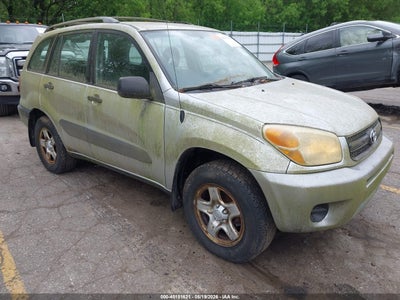 2004 Toyota Rav4, IAA US lot 45151621: auction vehicle photo