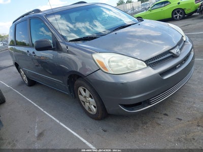 2004 Toyota Sienna LE, IAA US lot 46087944: auction vehicle photo