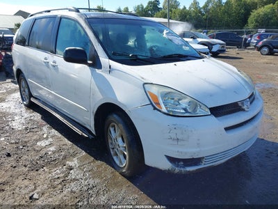 2004 Toyota Sienna LE, IAA US lot 46181934: auction vehicle photo