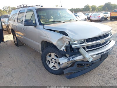 2005 Chevrolet Suburban 1500 LT, IAA US lot 46043565: auction vehicle photo