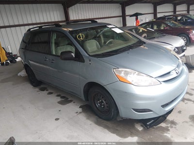 2008 Toyota Sienna LE, IAA US lot 46153516: auction vehicle photo