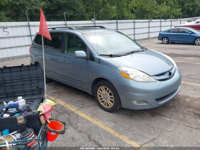 2010 Toyota Sienna Xle, IAA US lot 46050961: auction vehicle photo