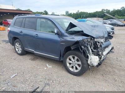 2013 Toyota Highlander Hybrid Base V6, IAA US lot 46090619: auction vehicle photo