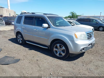2014 Honda Pilot Ex-L, IAA US lot 45275812: auction vehicle photo