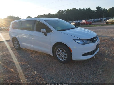 2017 Chrysler Pacifica Touring, IAA US lot 46150883: auction vehicle photo