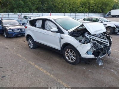 2017 Ford Escape SE, IAA US lot 45688226: auction vehicle photo