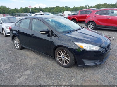 2017 Ford Focus SE, IAA US lot 46092644: auction vehicle photo