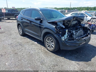 2017 Hyundai Tucson SE, IAA US lot 45927466: auction vehicle photo