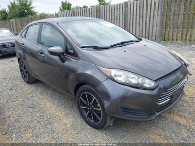 2018 Ford Fiesta SE, IAA US lot 45991156: auction vehicle photo