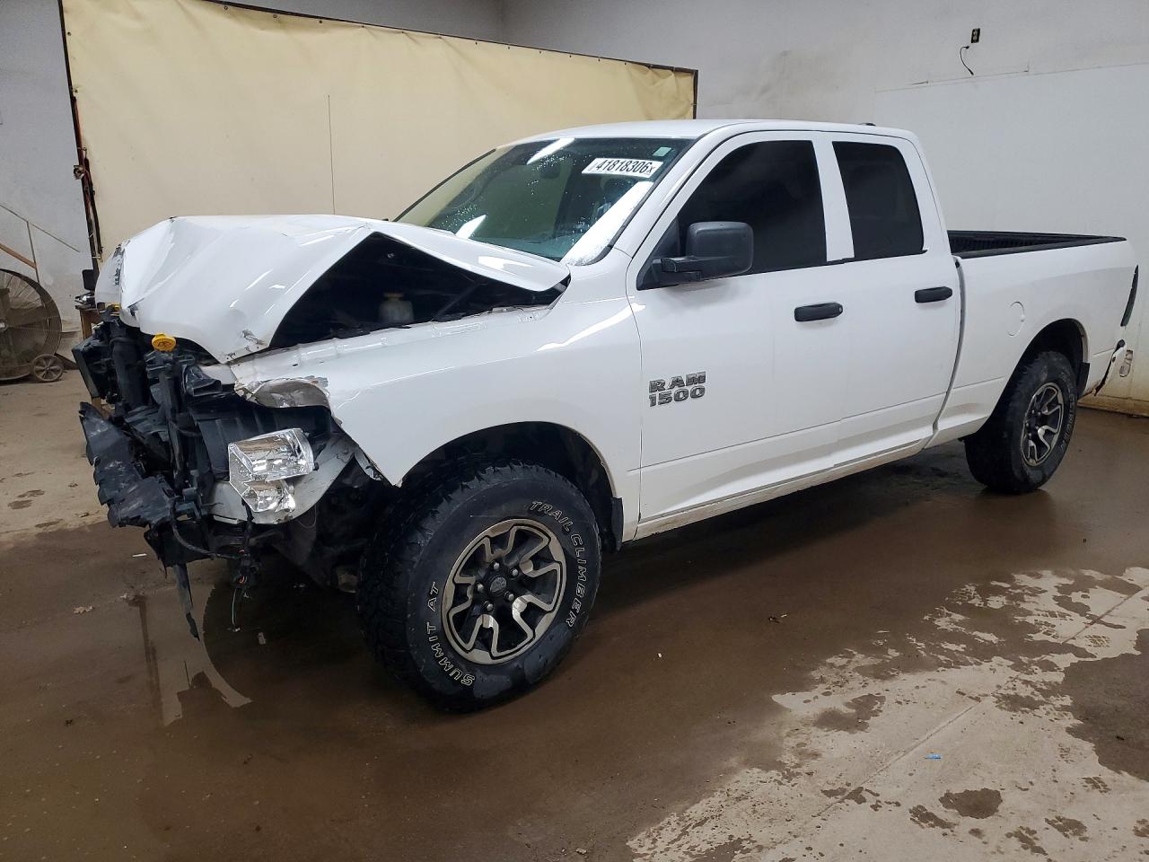 2018 Ram 1500 St, Copart US lot 41818306, VIN 1C6RR7FG0JS320393: photo 1, Front End