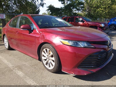 2018 Toyota Camry LE, IAA US lot 46022600: auction vehicle photo