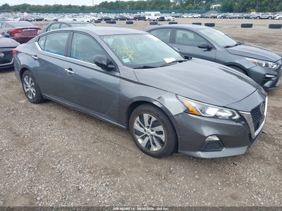 2020 Nissan Altima S FWD, IAA US lot 46246714: auction vehicle photo